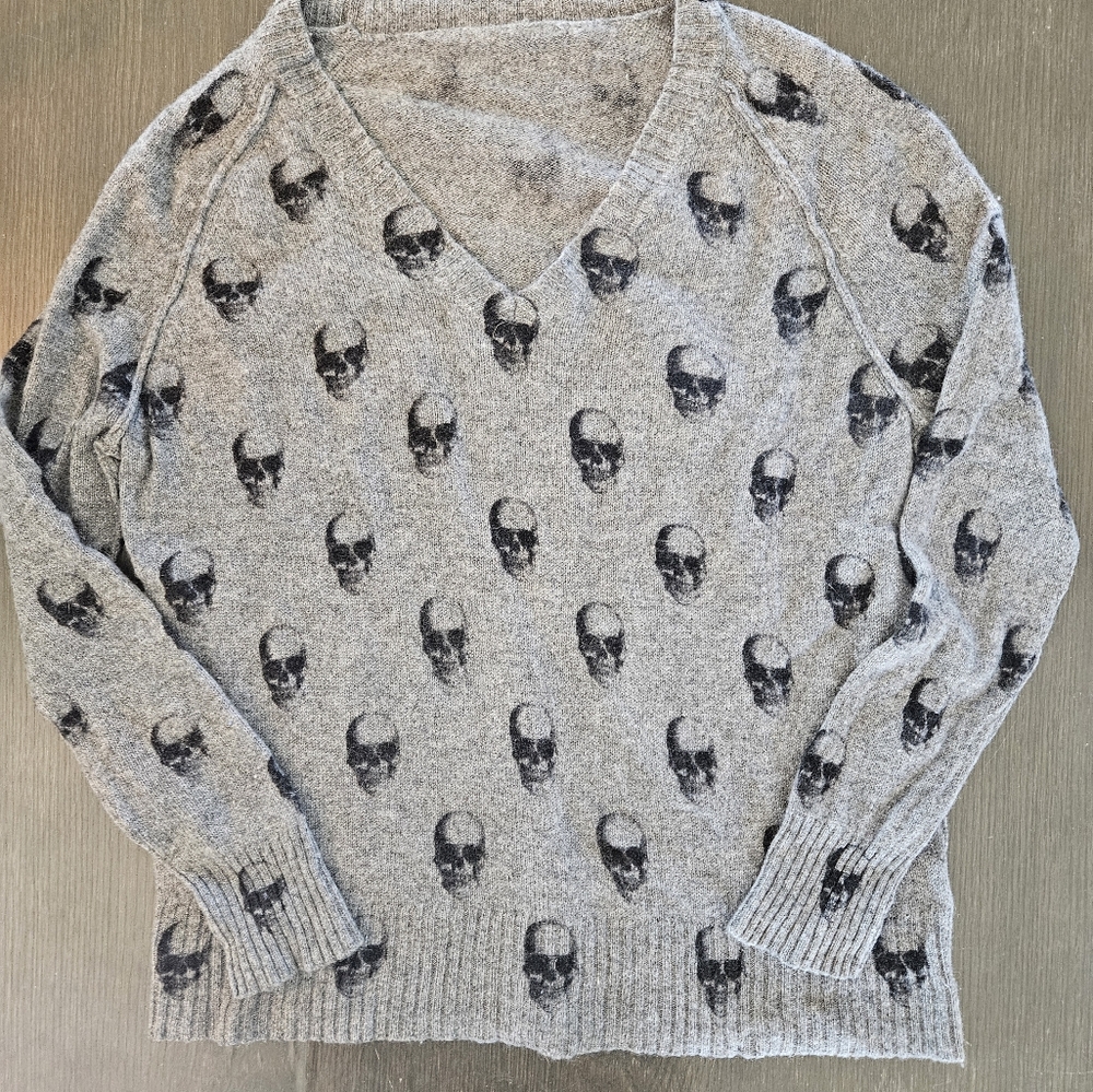 Skull candy sweater